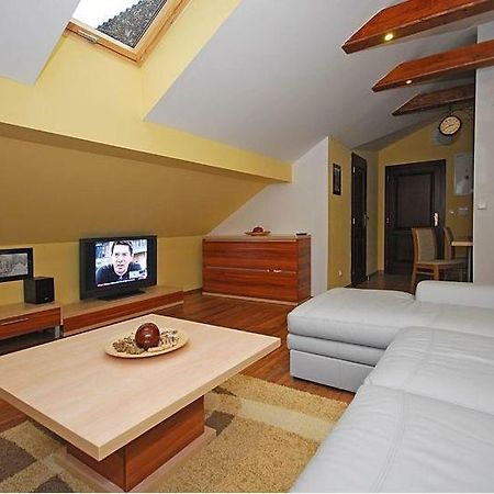 Apartmán pri jazere Ruzomberok Exterior foto